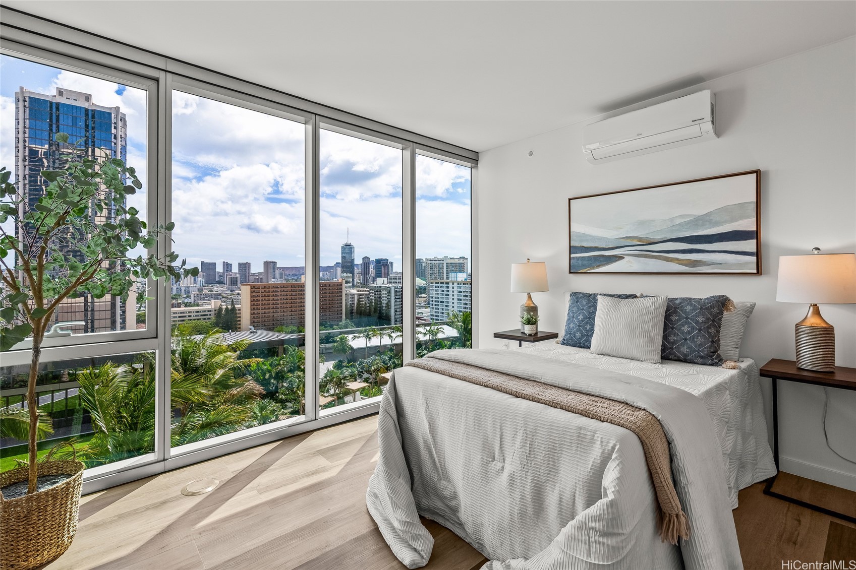 1515 Liona Street 1801