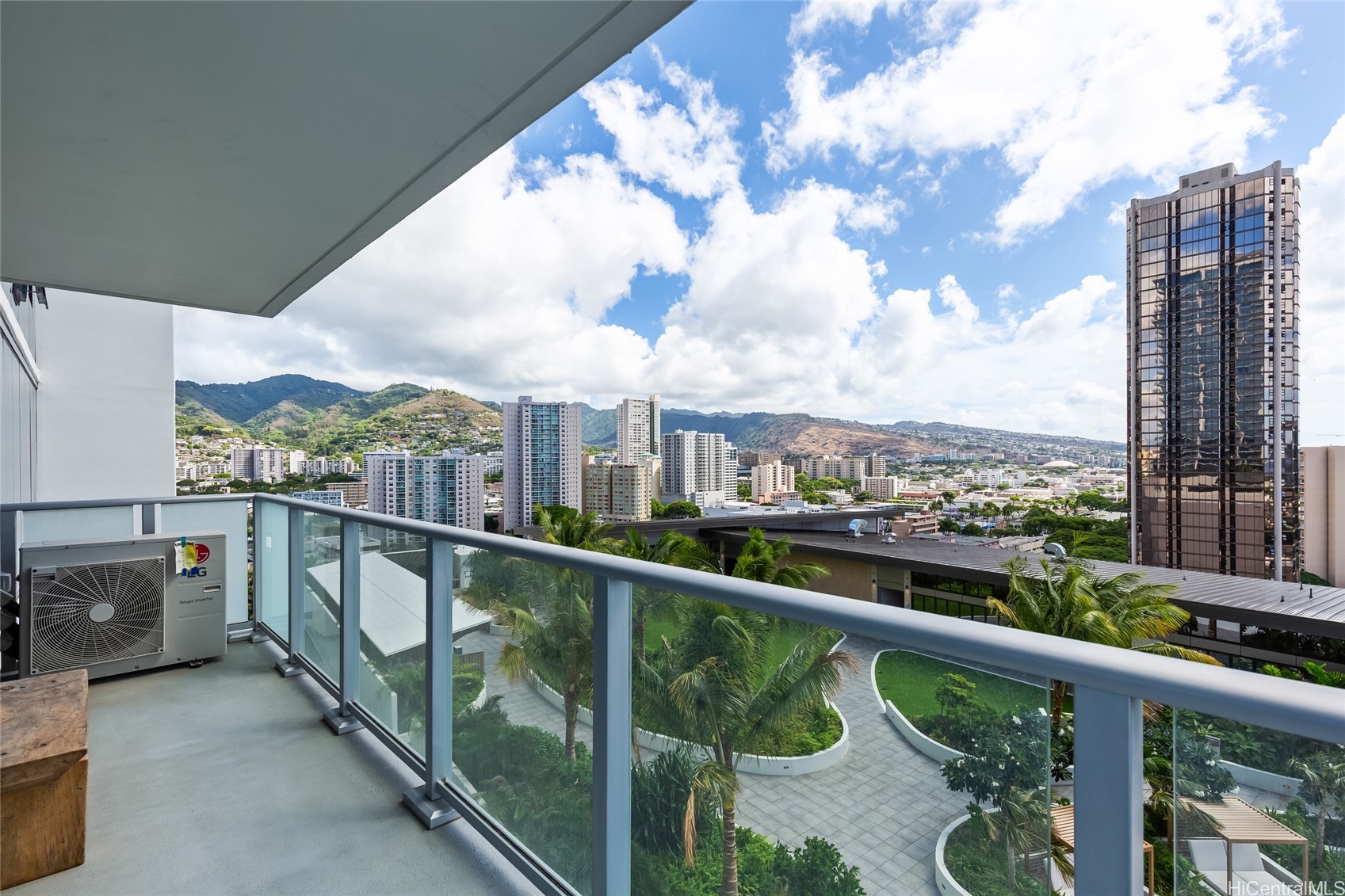 1515 Liona Street 1801