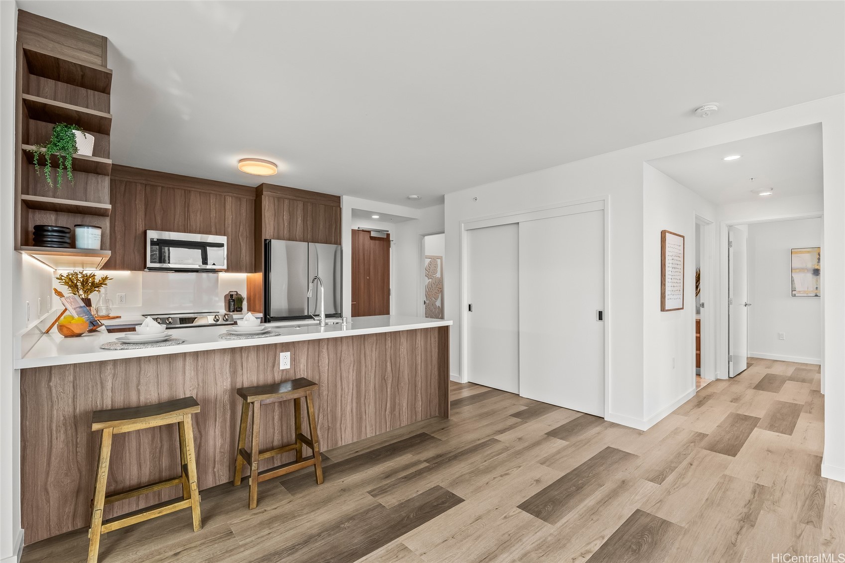 1515 Liona Street 1801