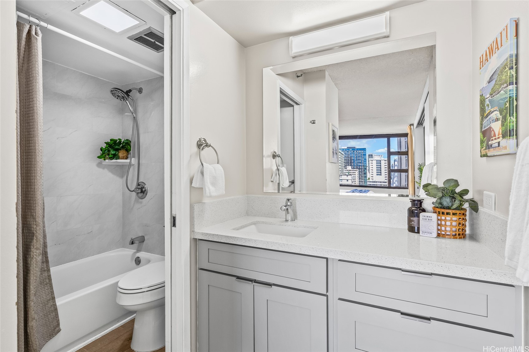 201 Ohua Avenue 1506/Makai