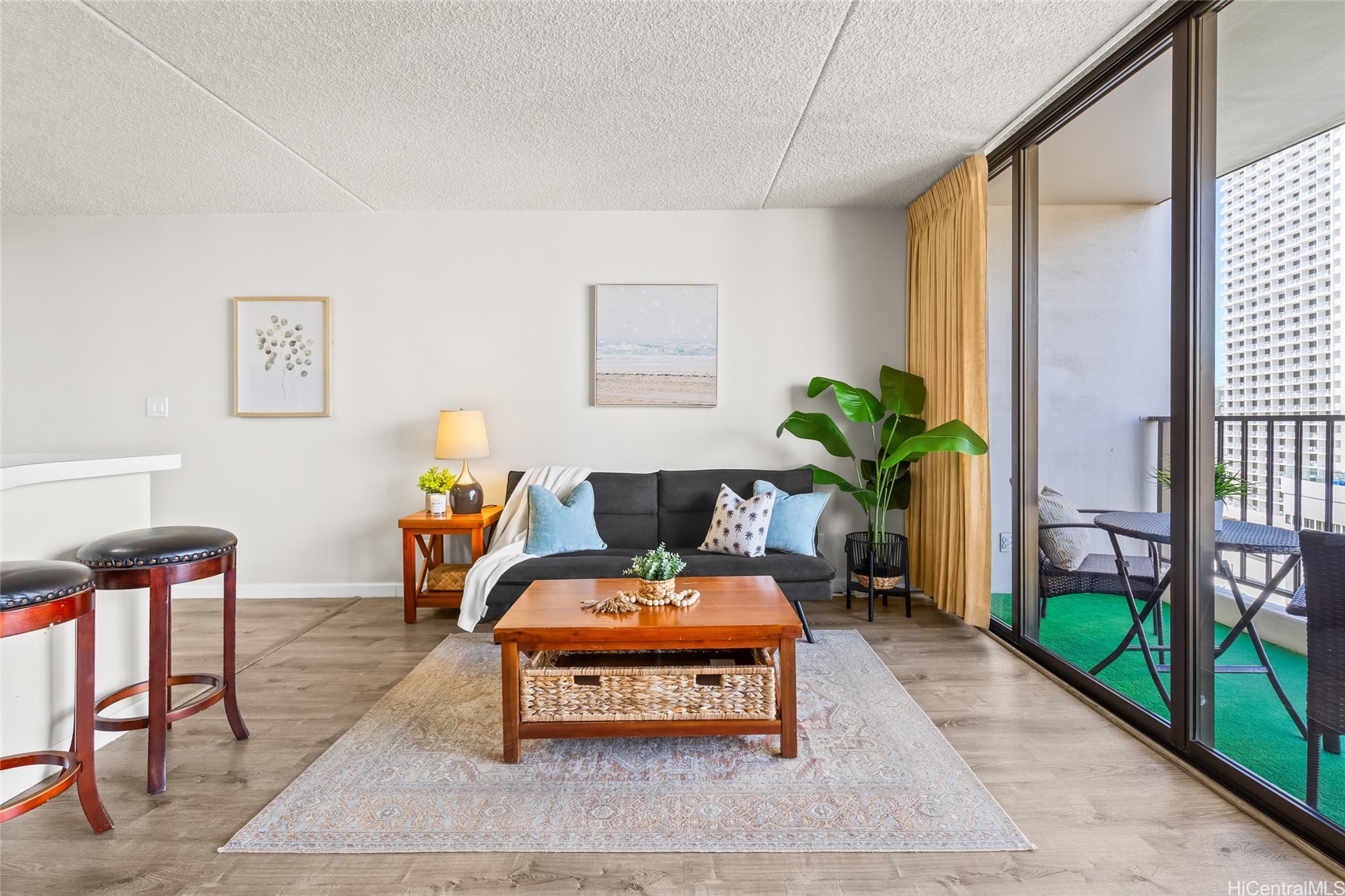 201 Ohua Avenue 1506/Makai