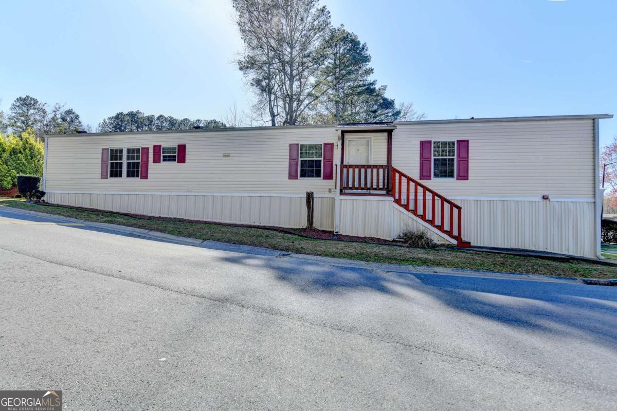 36 W Mockingbird Lane