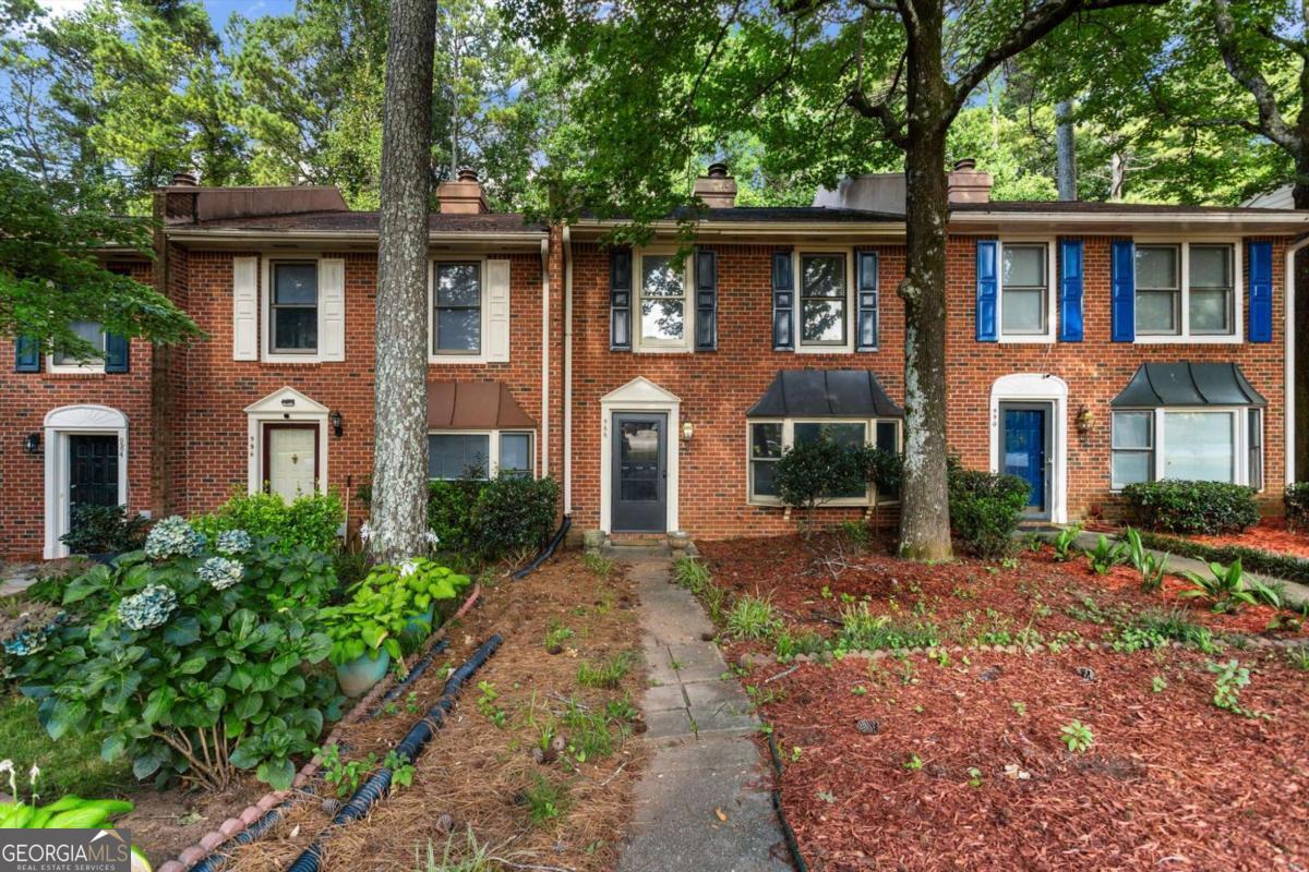 988 Chippendale Lane