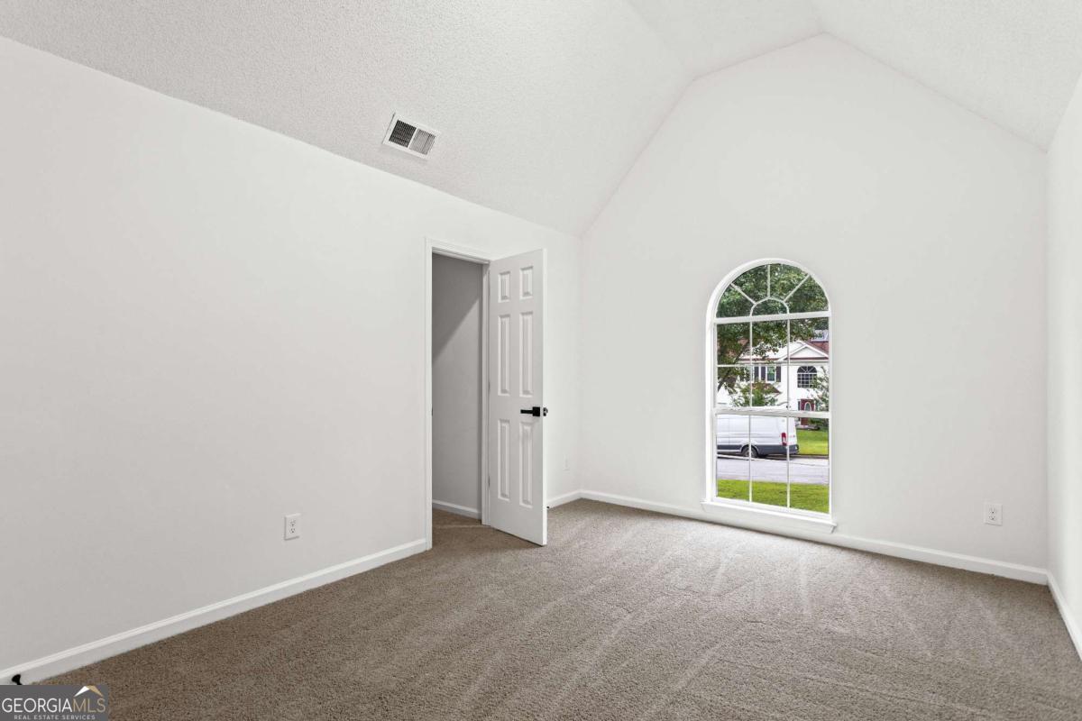 3636 River Heights