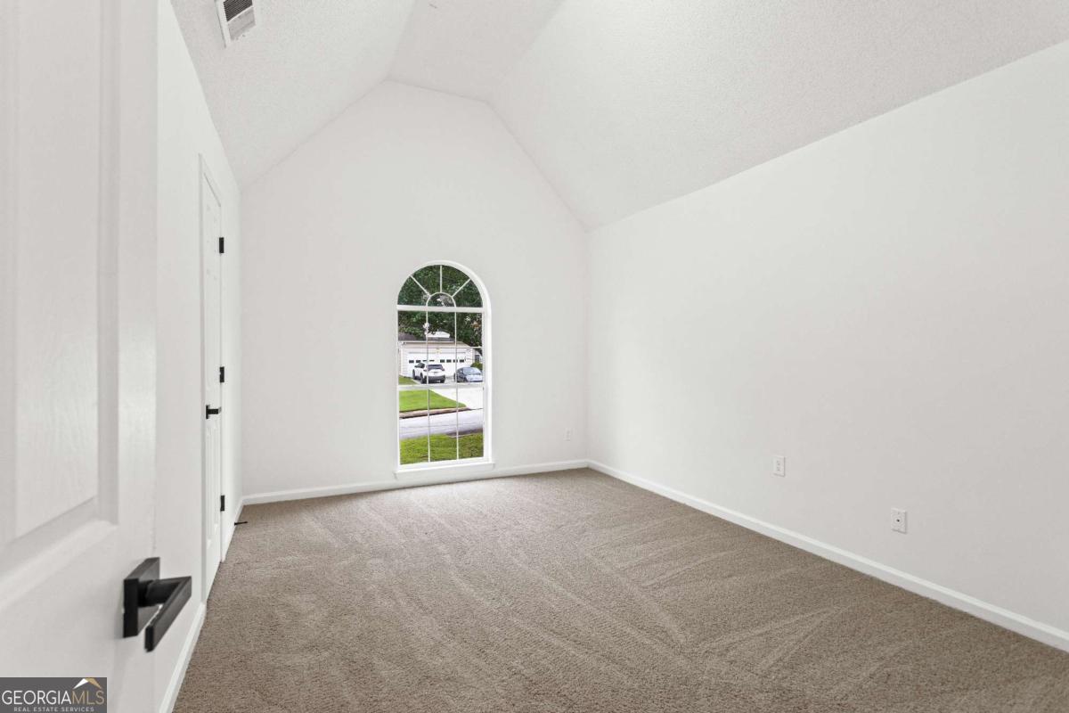 3636 River Heights