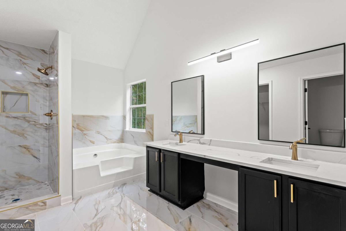 3636 River Heights