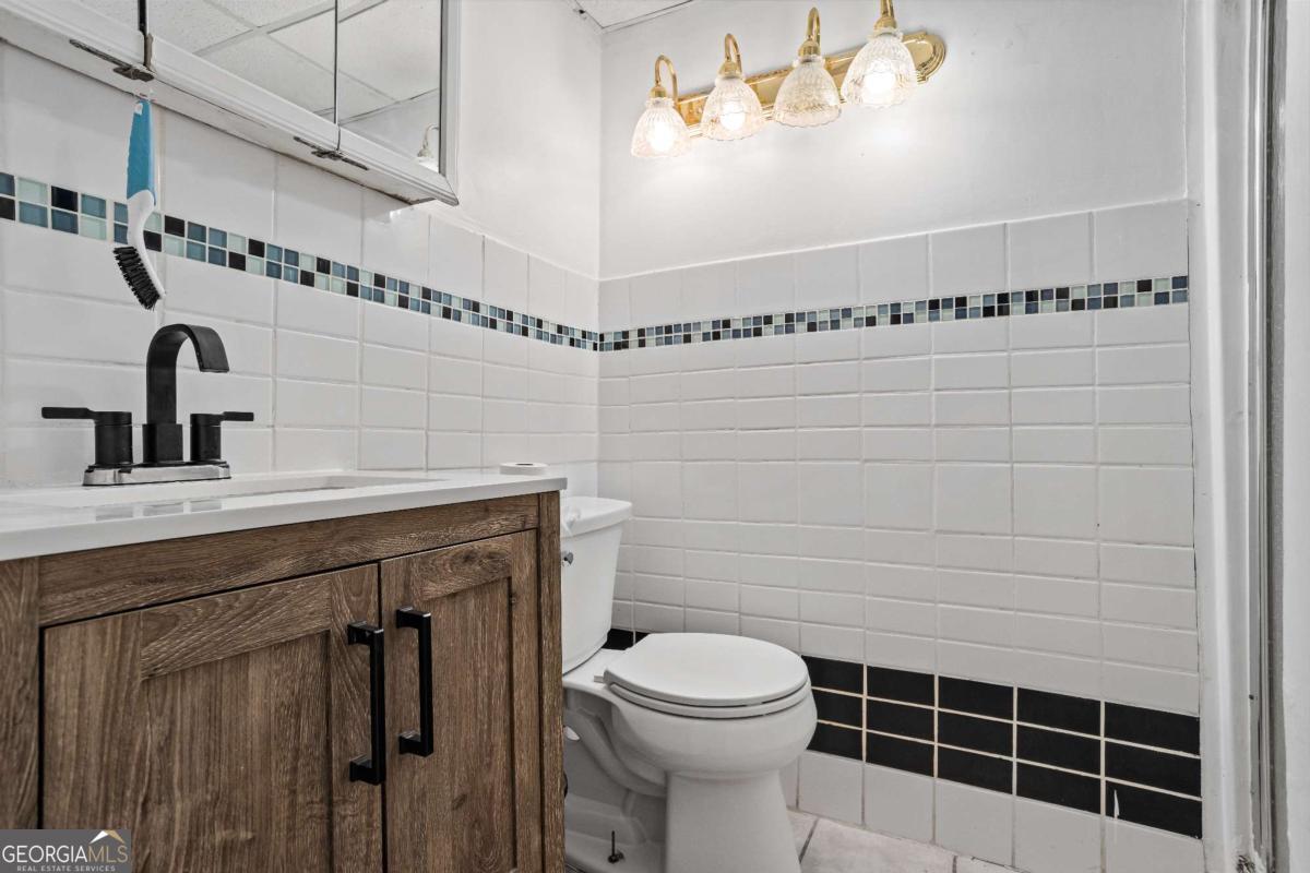 680 Harbor Point Court