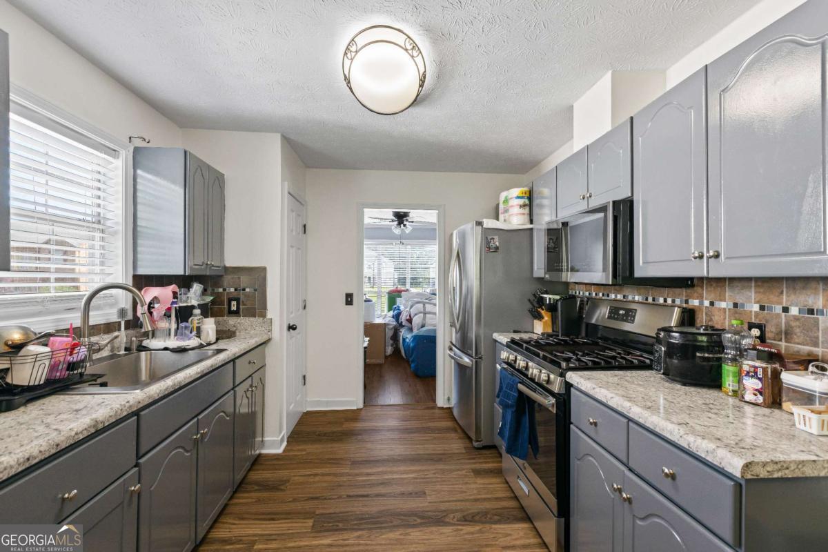 680 Harbor Point Court