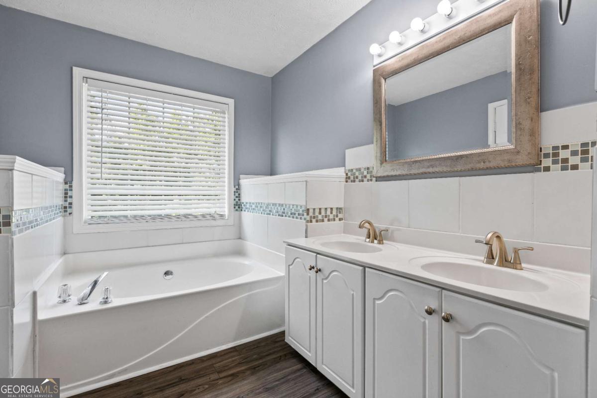 680 Harbor Point Court