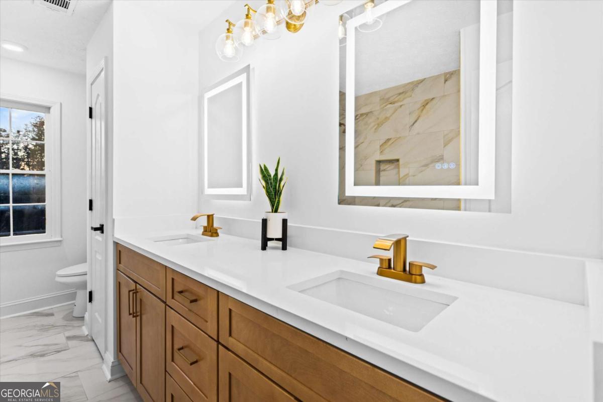 5010 Greenwyck Path