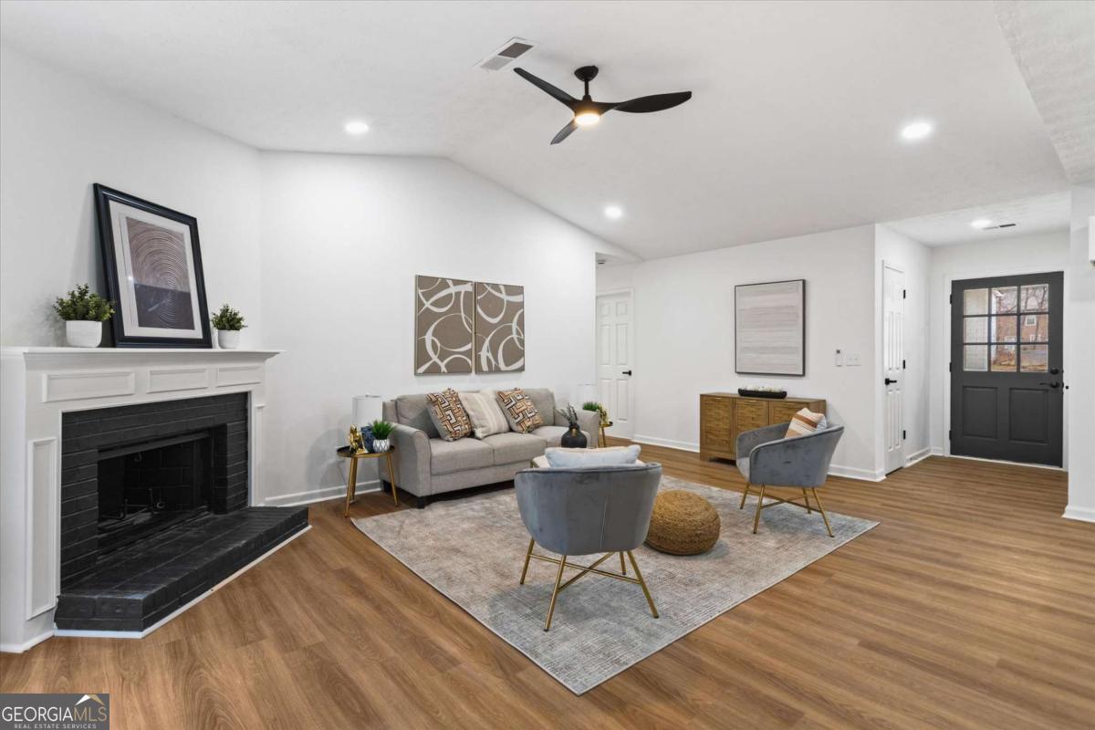3800 Landgraf Cove