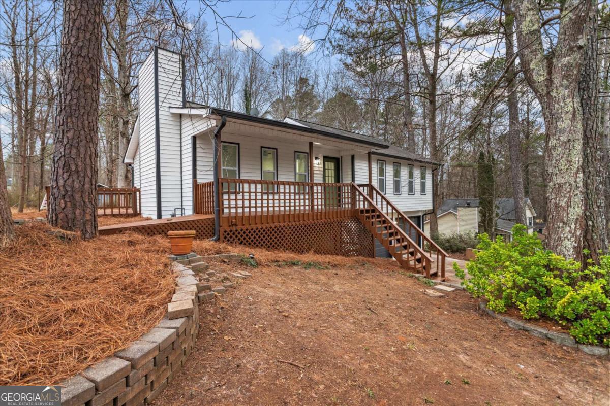 41 Bakers Bridge Circle