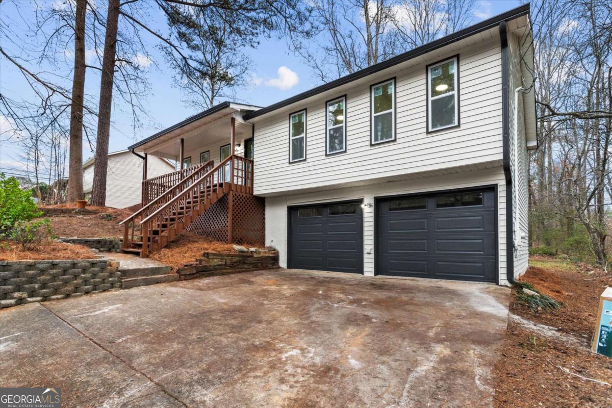 41 Bakers Bridge Circle