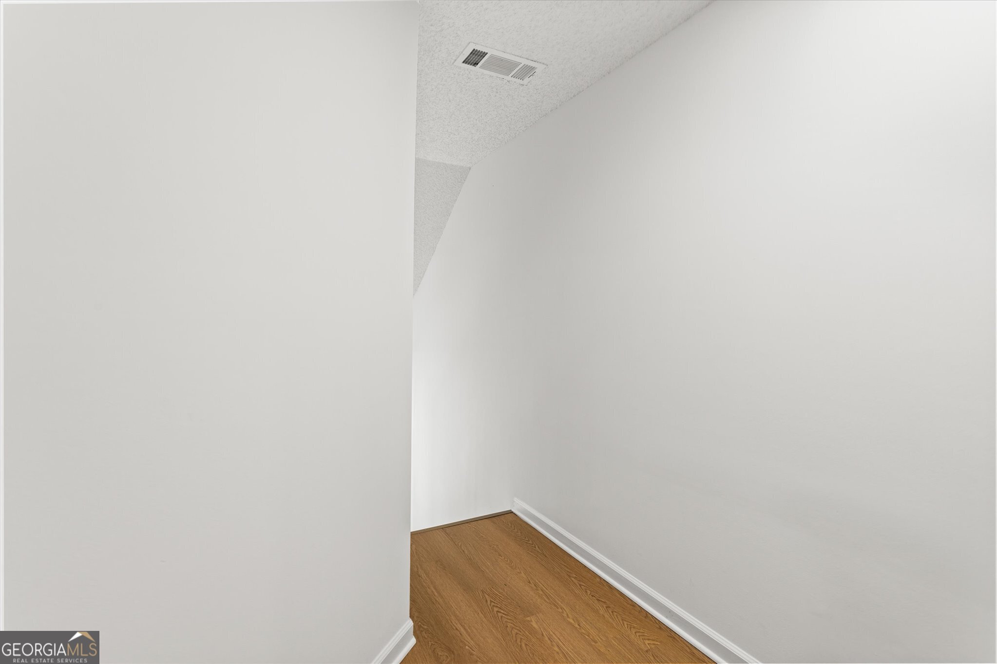 1472 Chapel Hill Lane SW