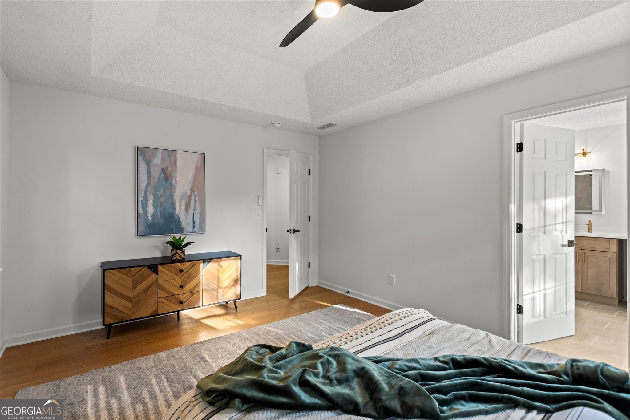 1472 Chapel Hill Lane SW