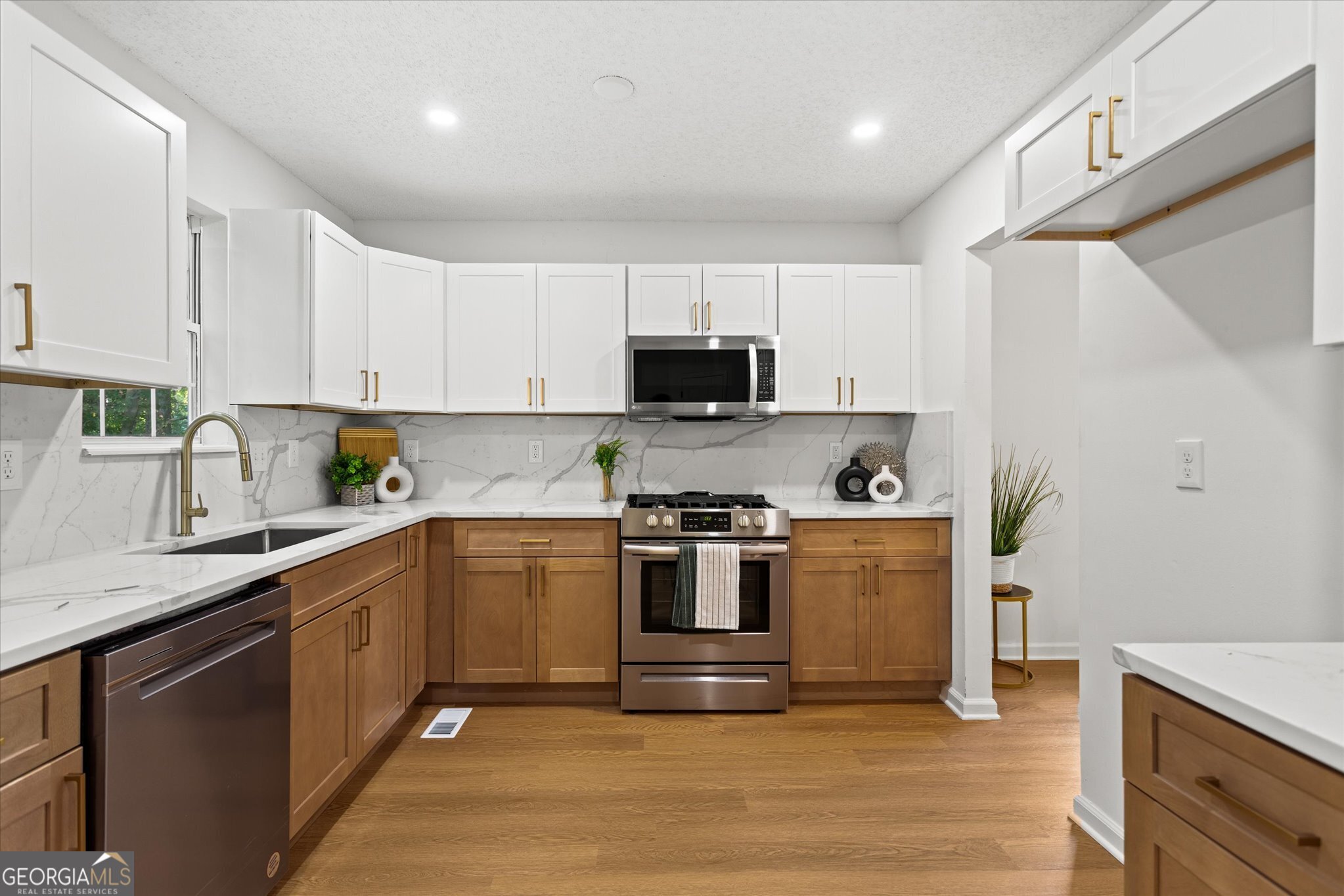 1472 Chapel Hill Lane SW