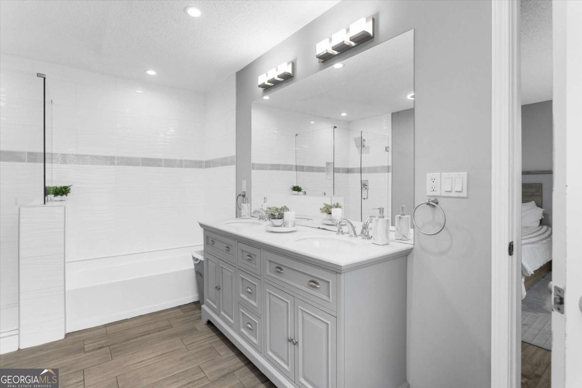 1785 Woodhaven Terrace