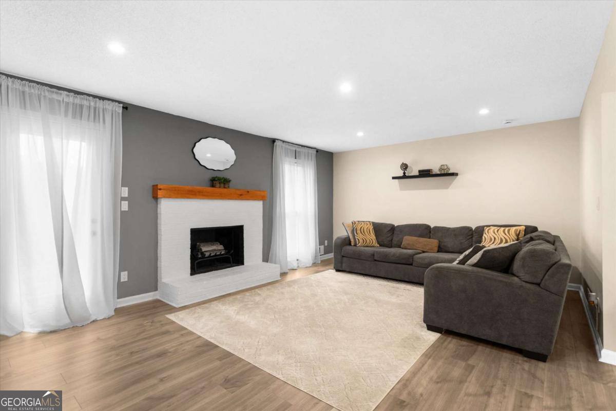 1785 Woodhaven Terrace