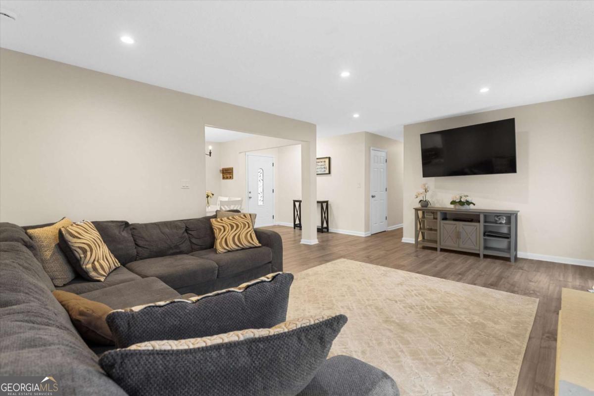 1785 Woodhaven Terrace