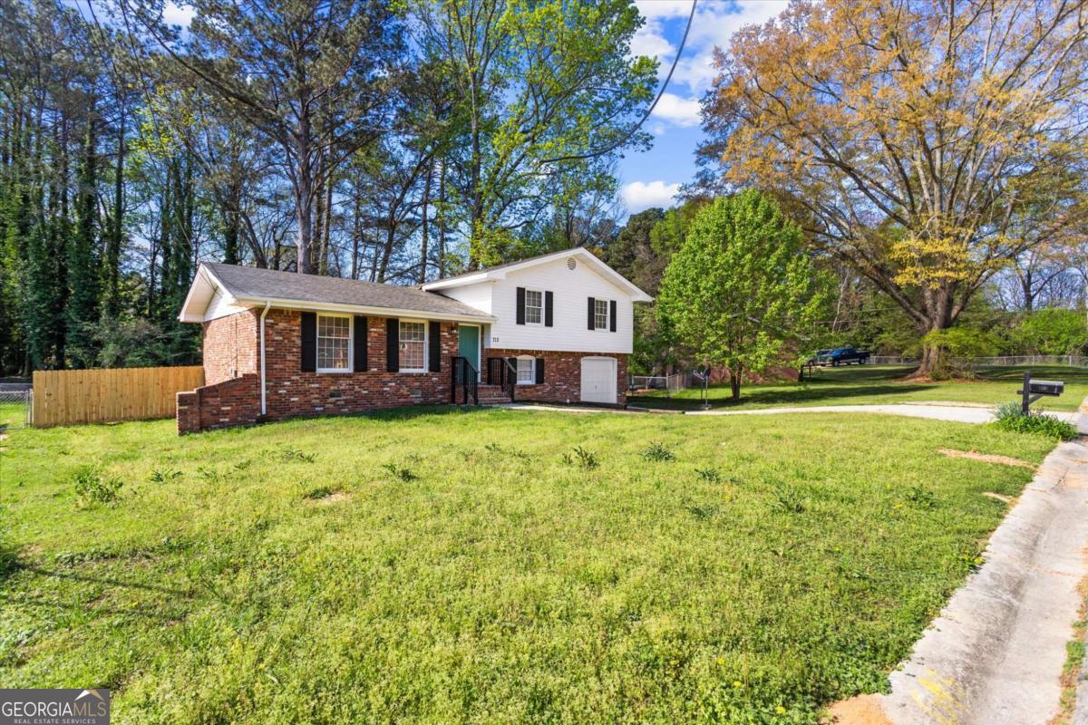 713 Huntingdon Dr