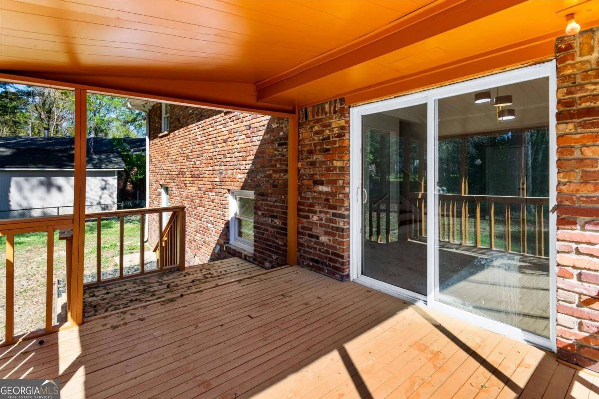 713 Huntingdon Dr