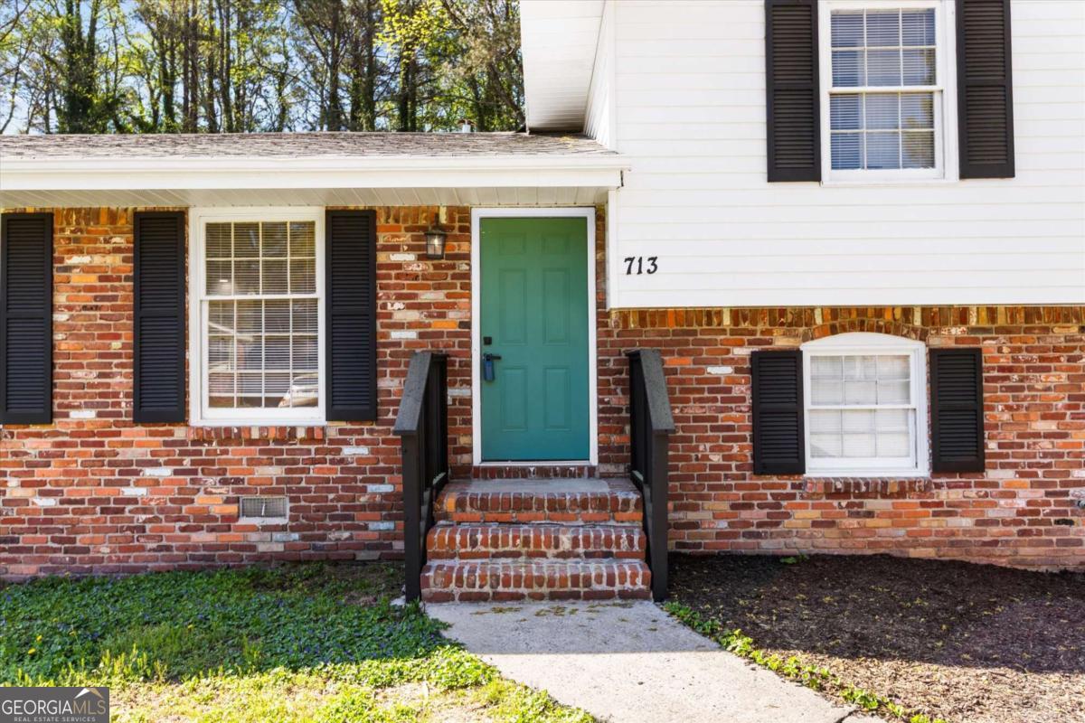 713 Huntingdon Dr