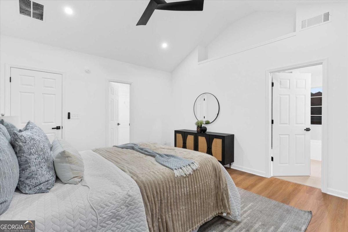 10322 Deep Creek Cv