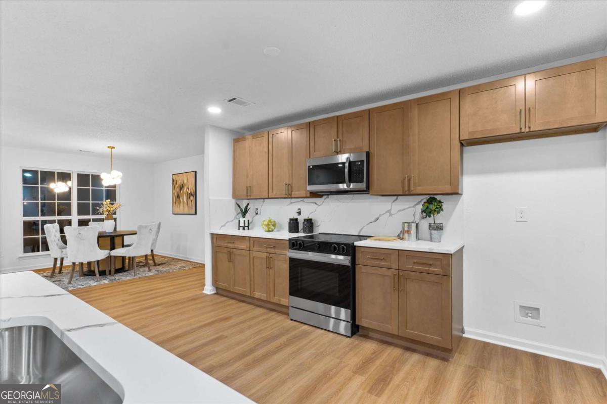 10322 Deep Creek Cv