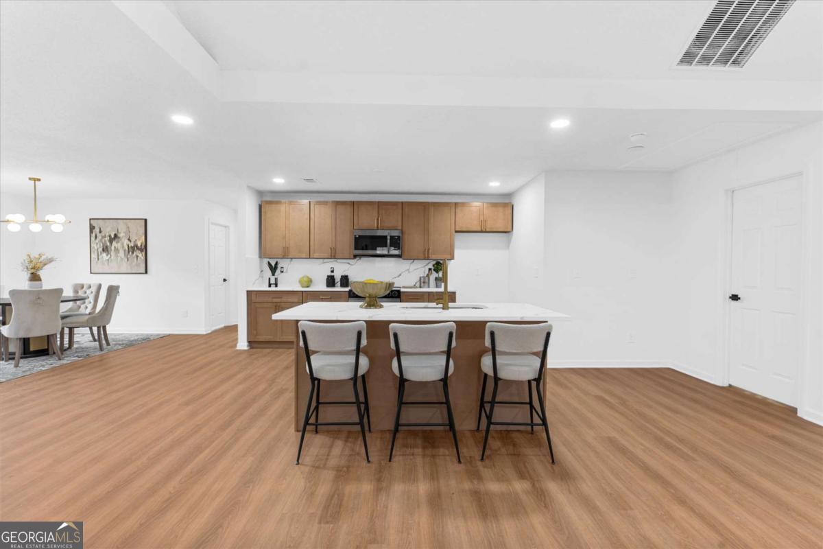 10322 Deep Creek Cv