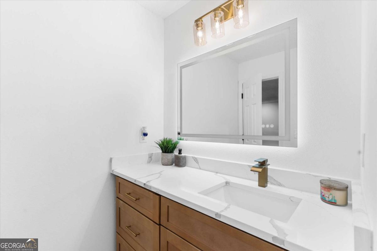 10322 Deep Creek Cv