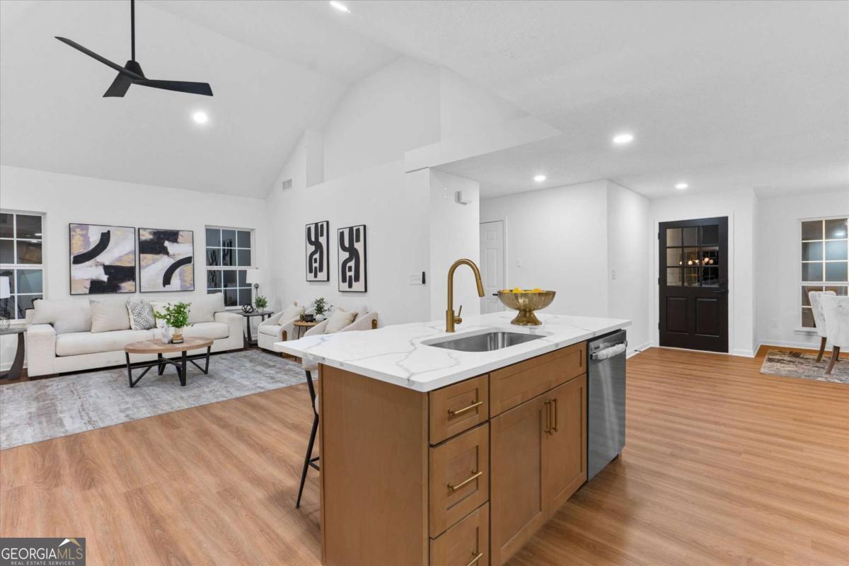 10322 Deep Creek Cv