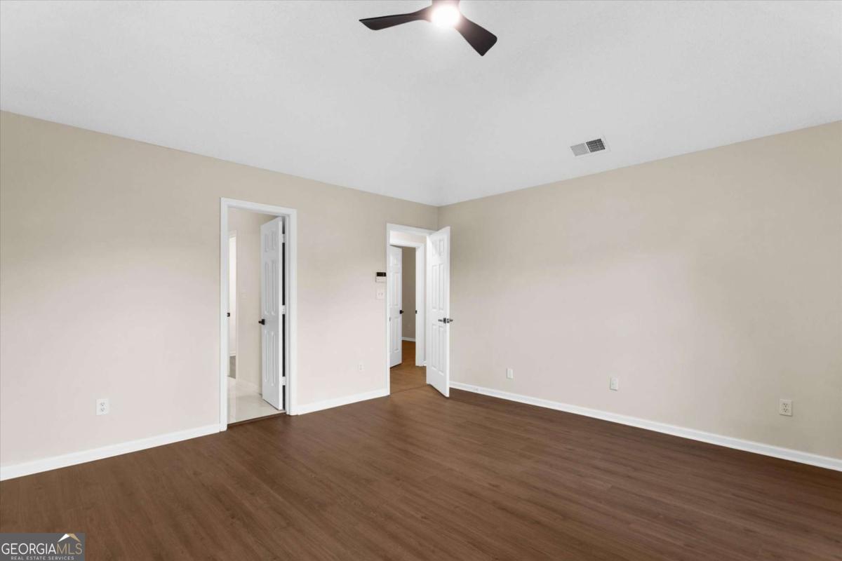 3897 Creek Shoals Ln
