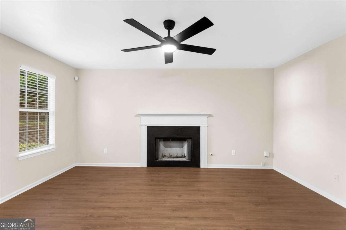 3897 Creek Shoals Ln