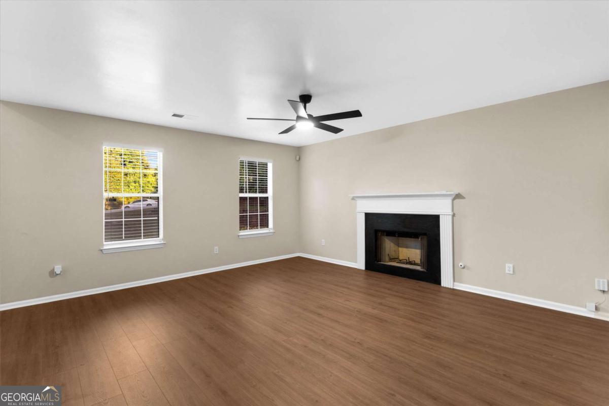 3897 Creek Shoals Ln