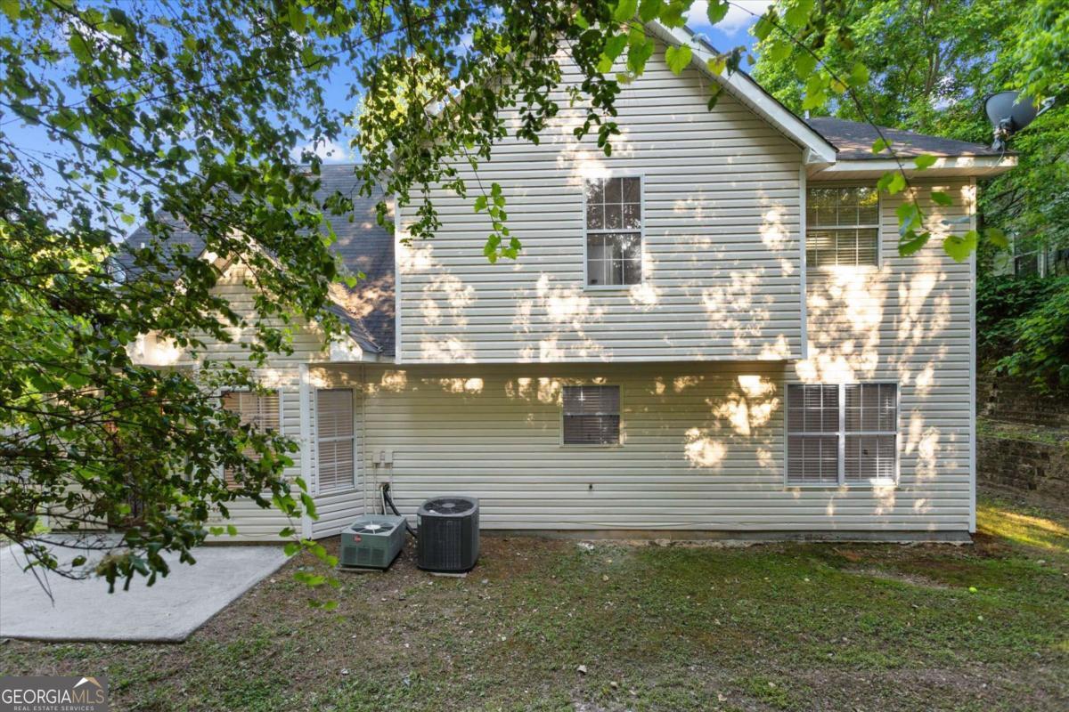 3897 Creek Shoals Ln