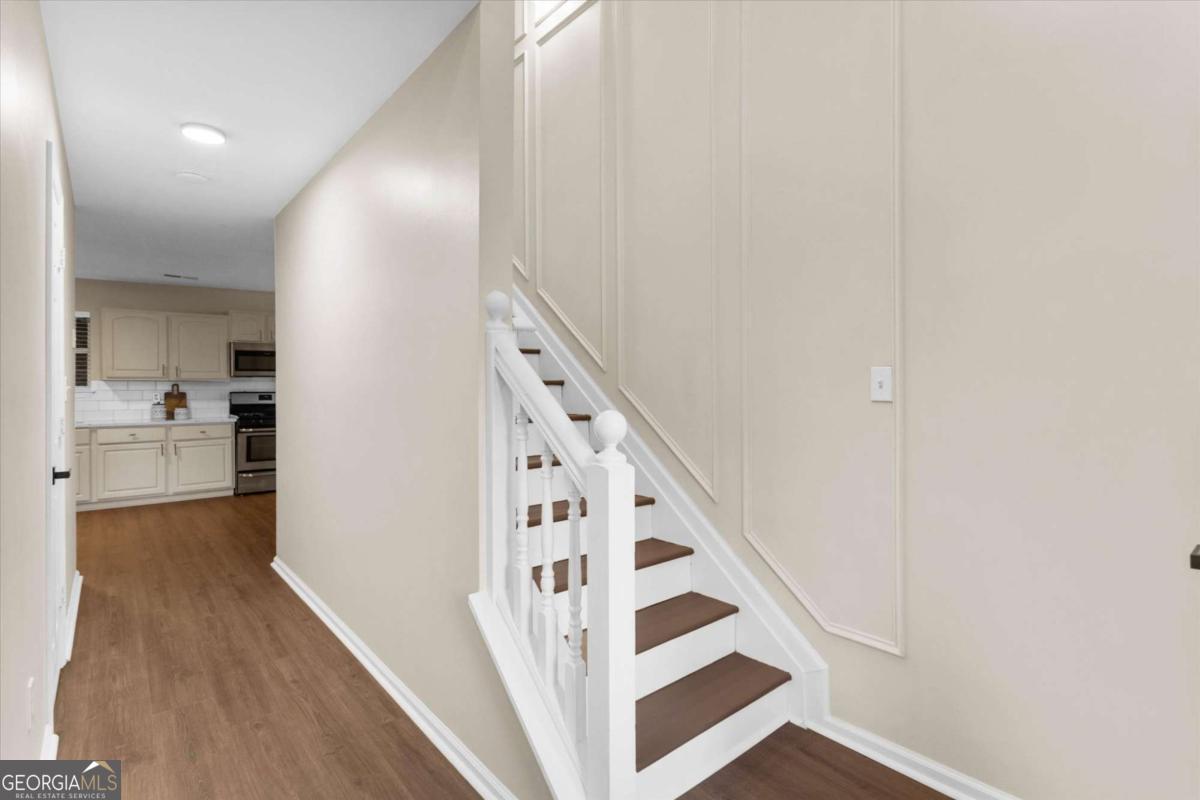 3897 Creek Shoals Ln