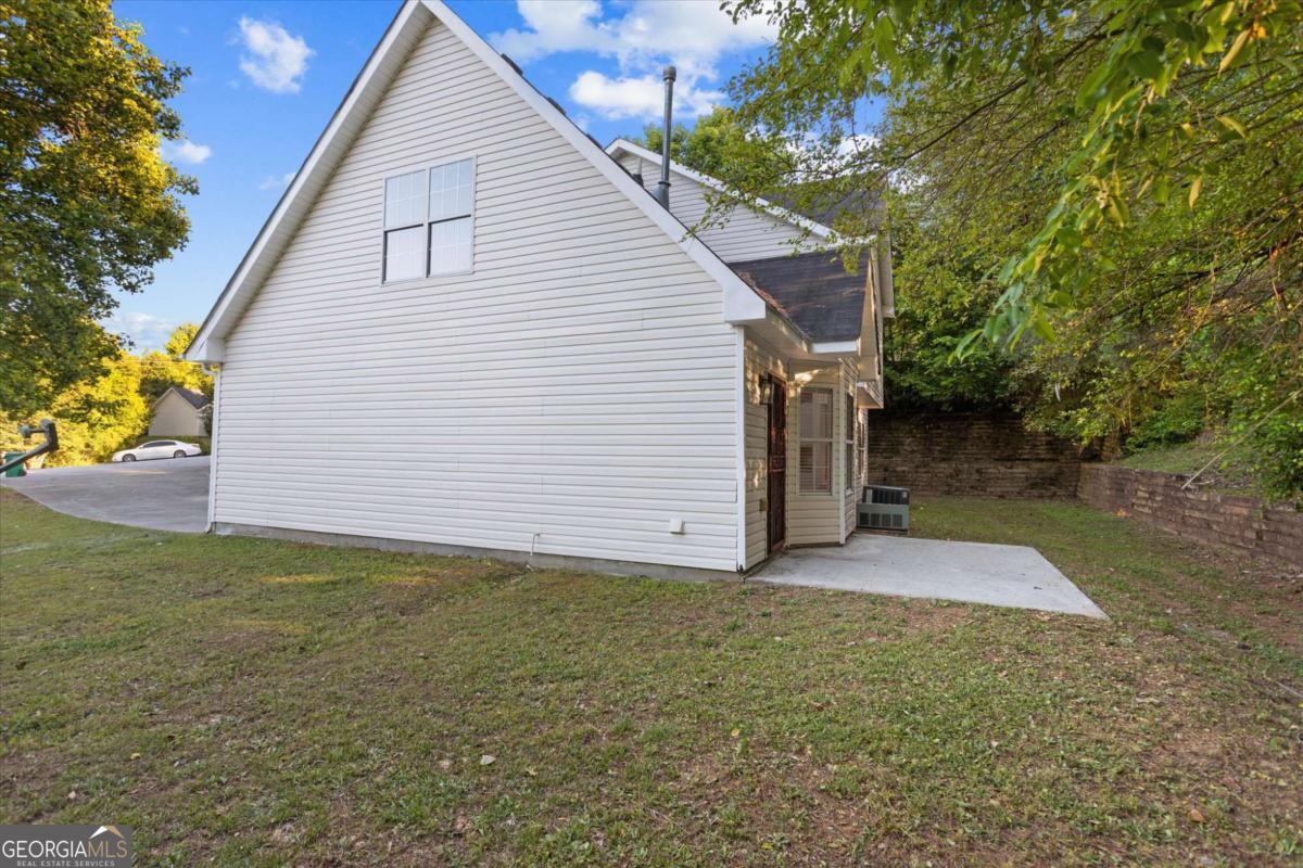 3897 Creek Shoals Ln