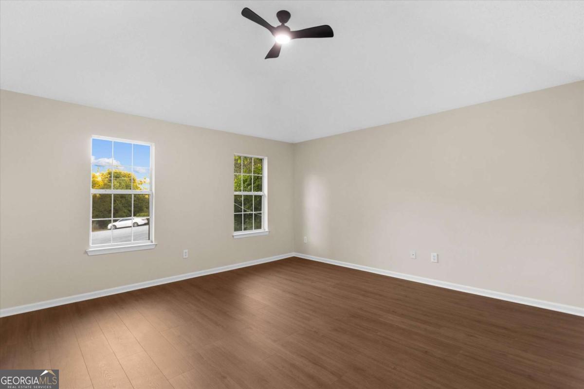 3897 Creek Shoals Ln