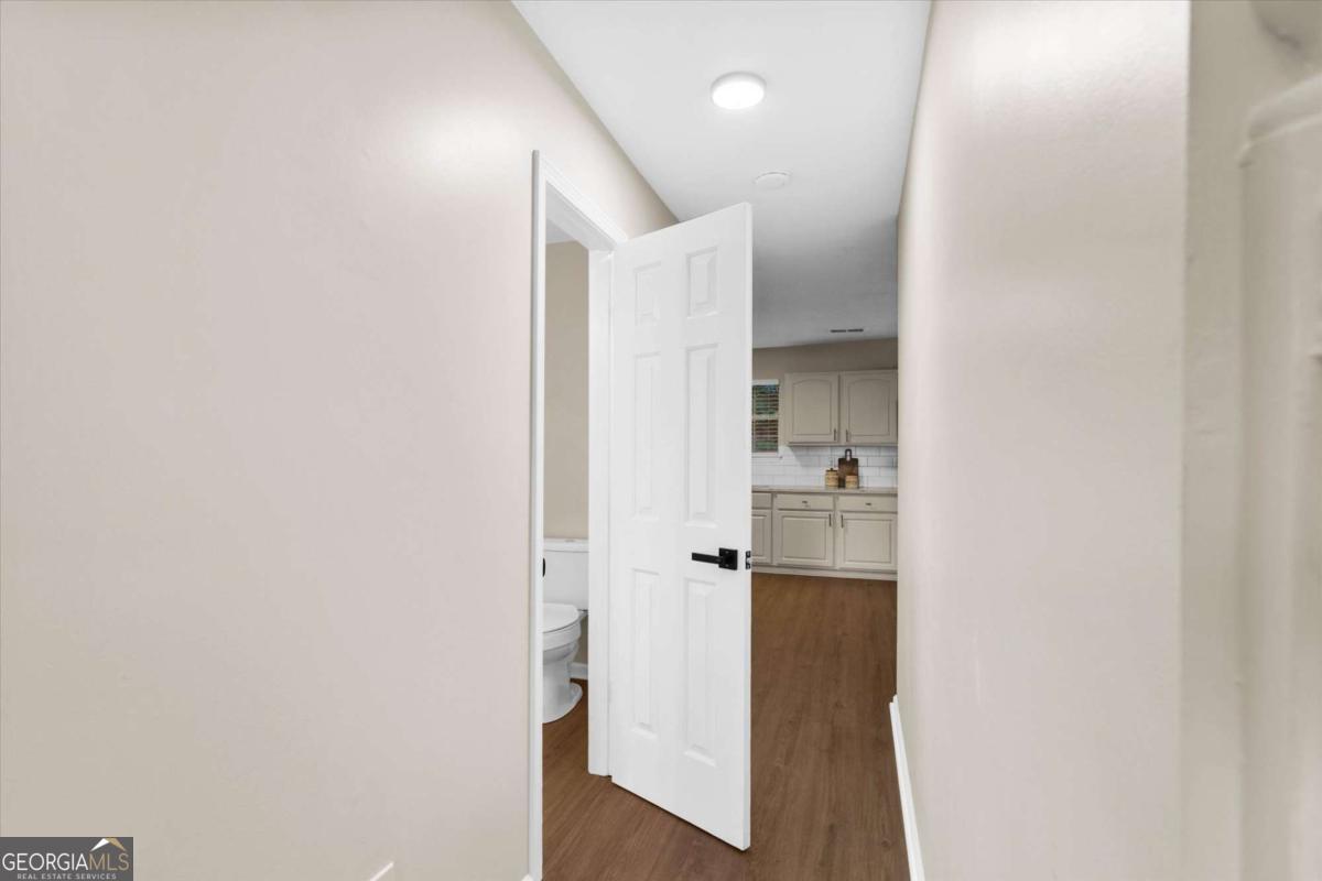 3897 Creek Shoals Ln