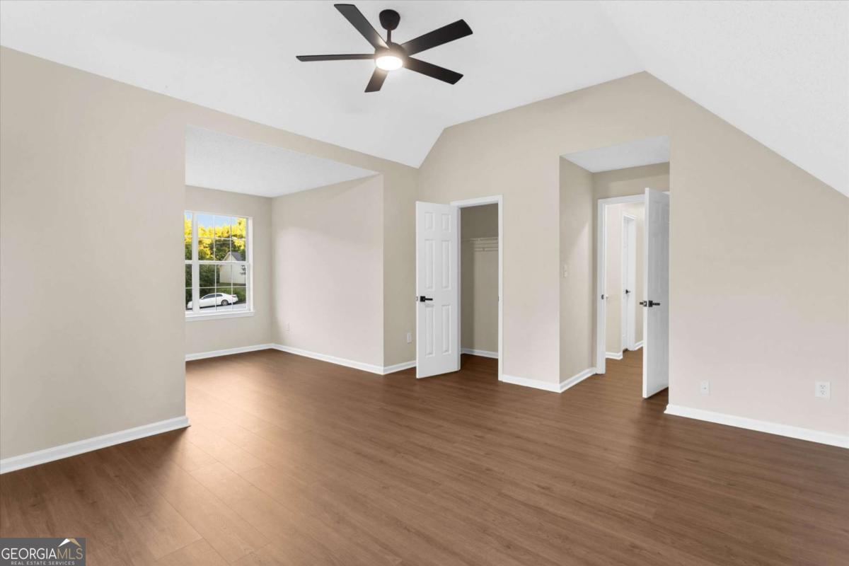 3897 Creek Shoals Ln