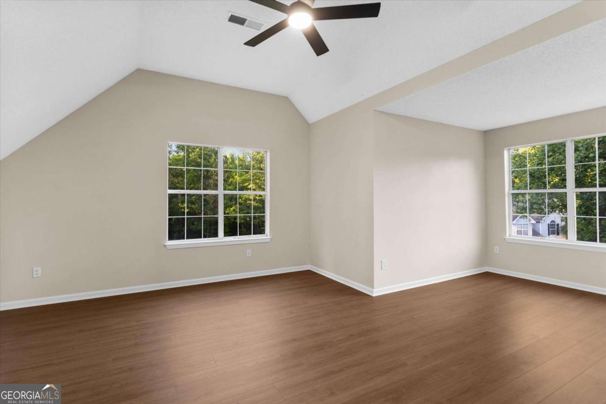 3897 Creek Shoals Ln