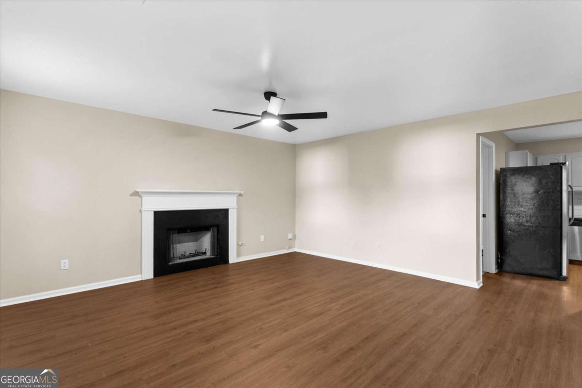 3897 Creek Shoals Ln