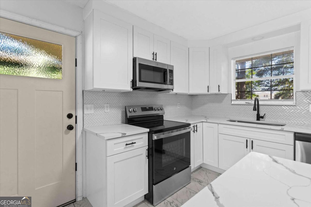 182 Slicky Rock Ct