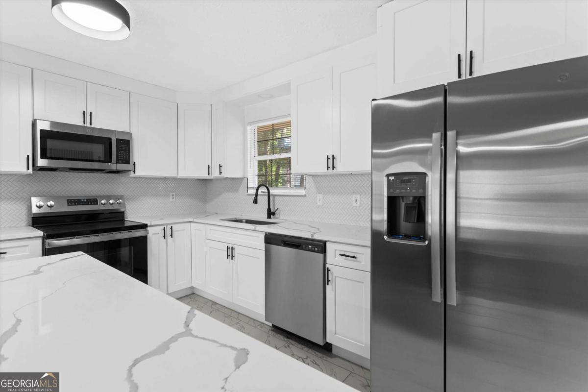 182 Slicky Rock Ct