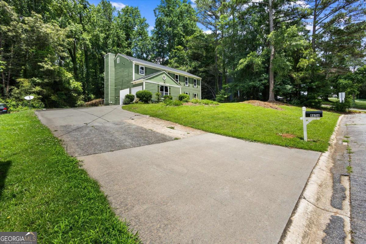 4656 Keighley Dr