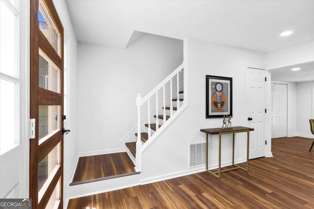 4656 Keighley Dr