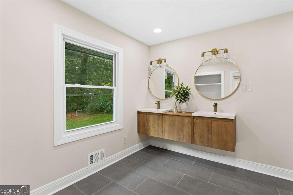3658 Brookcrest Circle