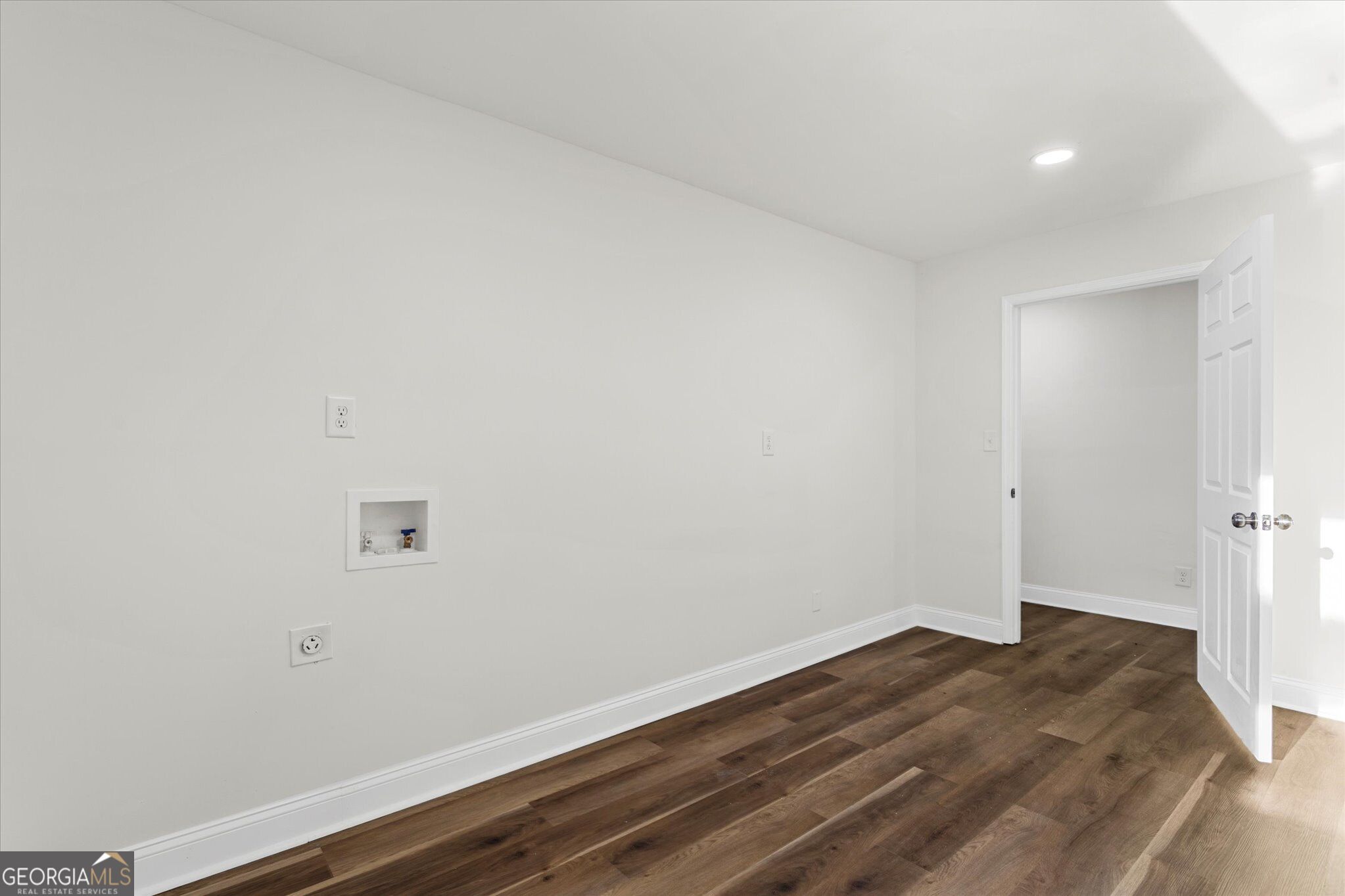 4531 Riverwood Cir