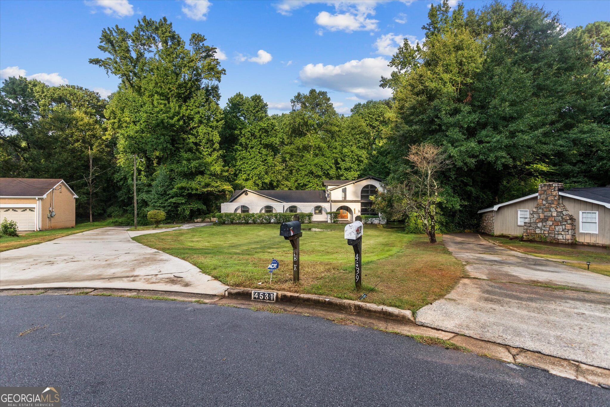 4531 Riverwood Cir