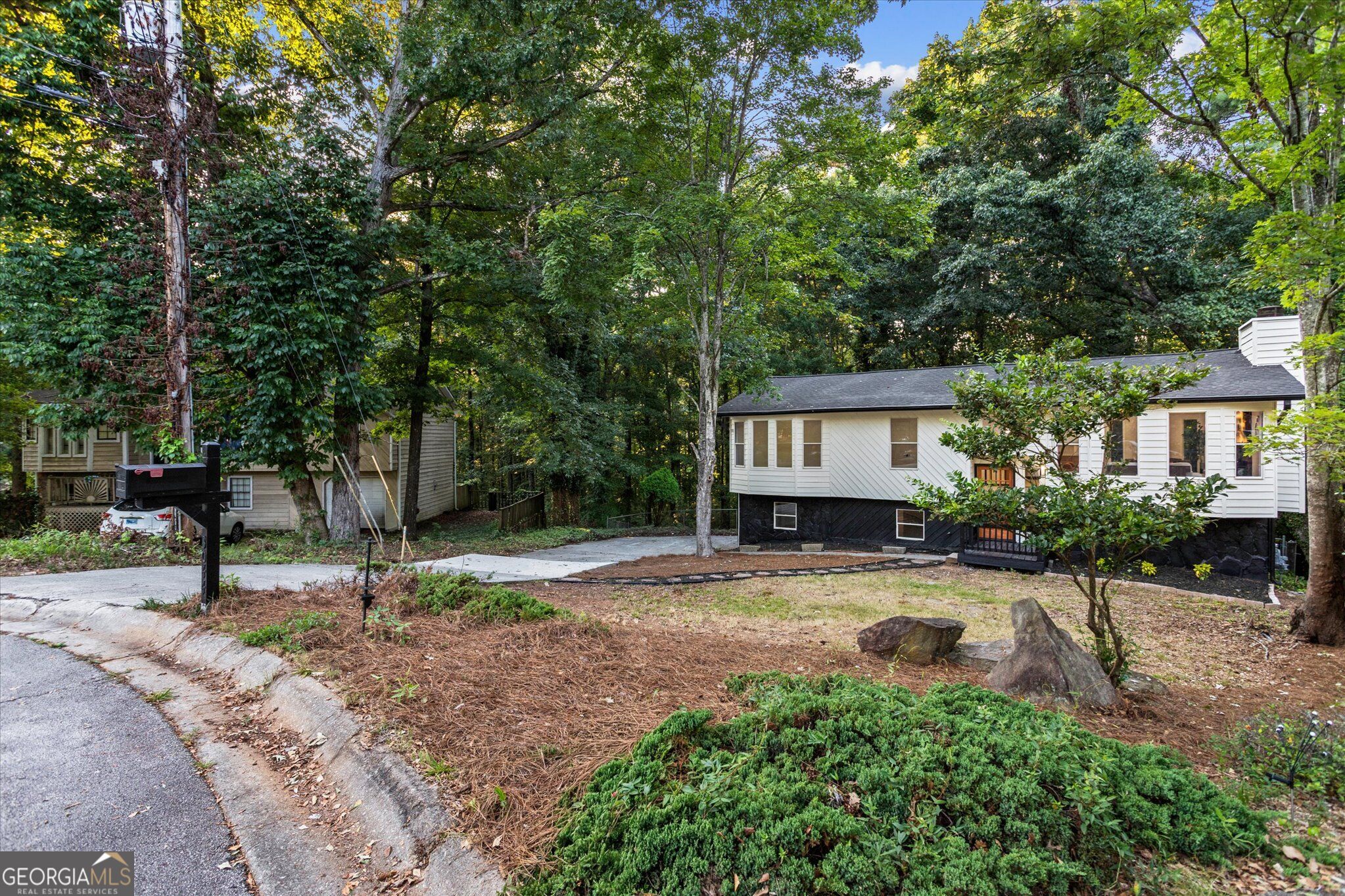 3044 Jami Ct